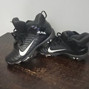 Kids Alpha Black And White Cleats